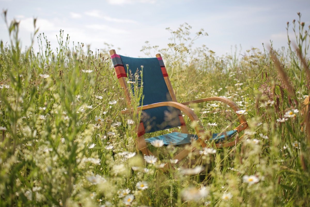 chair Hollyhock, design: maarten olden